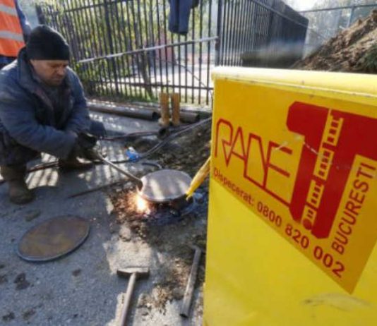 Fenomenul de debranşare din sistemul centralizat pe agenda parlamentarilor. Cum vor să ţină consumatorii captivi marilor centrale?