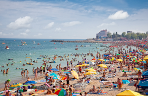 Hotelierii de pe litoral anunta ca nu vor scumpi tarifele pentru vara viitoare. Topul celor mai cautate statiuni