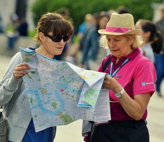 Un turist ajuns in Romania cheltuieste in medie 2200 de lei