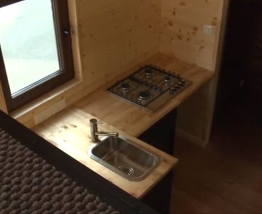 VIDEO – Cum arata casa de 16.000 de euro, care oferta tot confortul necesar unei familii!?