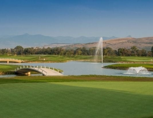 FOTO-Asa arata cel mai nou resort de golf din Romania, investitie de 15 mil. de euro a proprietarului Transavia!