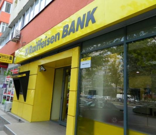 Amenda record pentru o celebra banca din Romania: Mii de clienti au fost inselati!