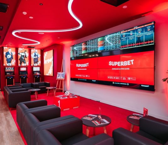 Începând cu această lună, salariile angajaților Superbet din retail vor crește, în medie, cu 12%