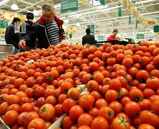 Lista celor 14 alimente al căror preț ar trebui să scadă începând de astăzi