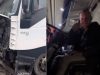 Abandonat de patron fără apă sau mâncare, timp de o lună pe Valea Oltului, un sofer ucrainean a fost salvat de romanii care i-au sarit in ajutor