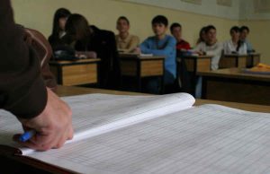 Ce salariu are un profesor in Romania?