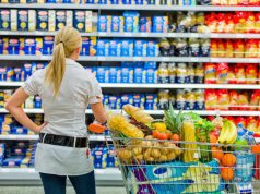 Doi parlamentari PNL vor să închidă supermarketurile în weekend